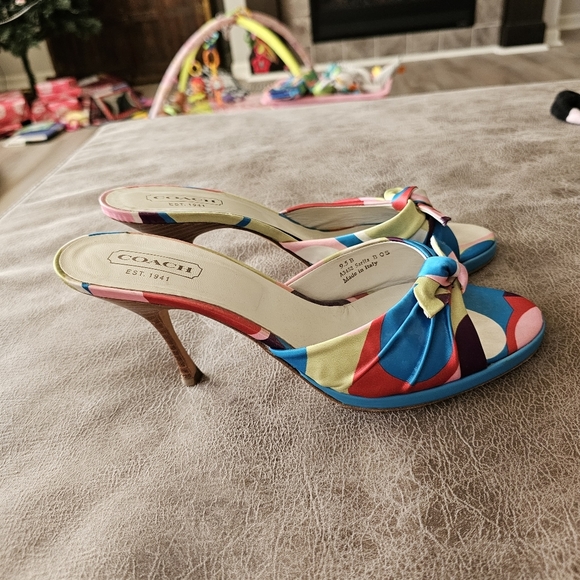 Coach Sarita Heels - Picture 3 of 6